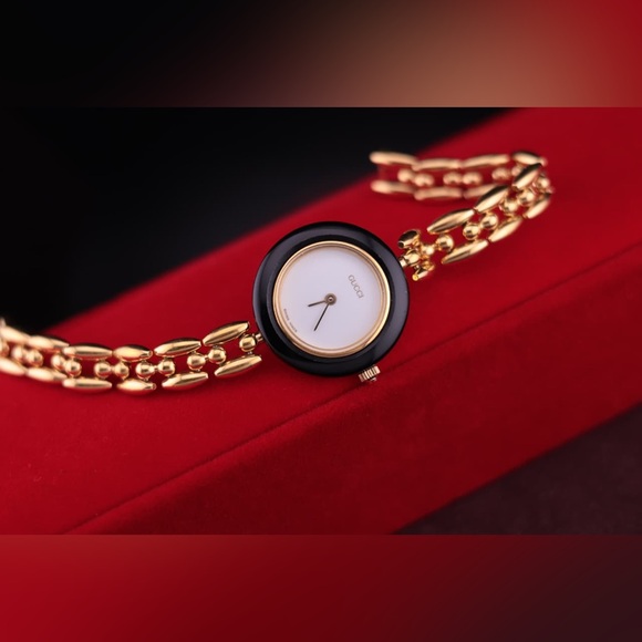 Vintage 1990s Gucci Interchangable Bezel 11/12.2 Women Watch
Rice Link Bracelet - Picture 3 of 16